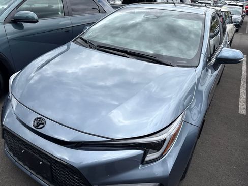 Used 2025 Toyota Corolla XSE FWD image 1
