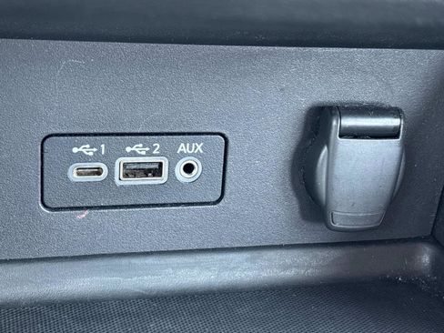 Used 2023 Nissan Sentra SV image 16