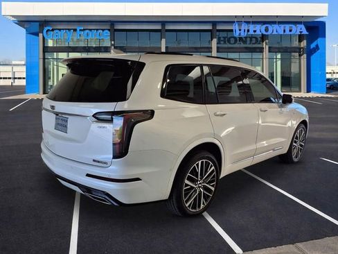 Used 2023 Cadillac XT6 Sport w/ Platinum Package AWD/4WD image 2