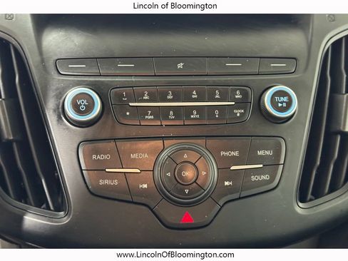 Used 2018 Ford Focus SE w/ Cold Weather Package image 36