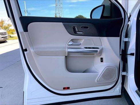 Certified 2021 Mercedes-Benz GLA 250 image 18