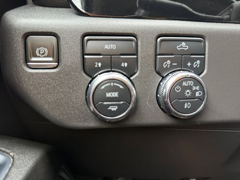 Used 2024 GMC Sierra 1500 Elevation AWD/4WD image 29