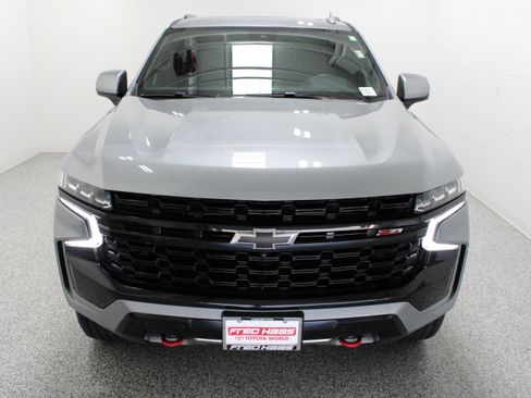 Used 2023 Chevrolet Tahoe Z71 w/ Luxury Package AWD/4WD image 3
