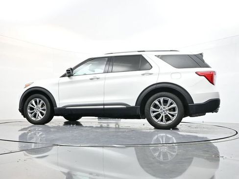 Used 2021 Ford Explorer Limited w/ Equipment Group 301A image 41