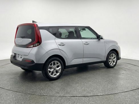 Used 2025 Kia Soul LX w/ LX Technology Package image 9