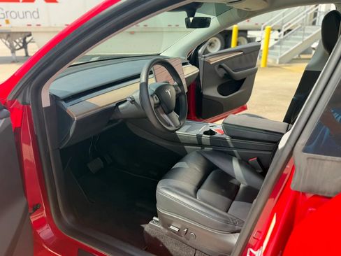 Used 2023 Tesla Model Y Long Range AWD/4WD image 17