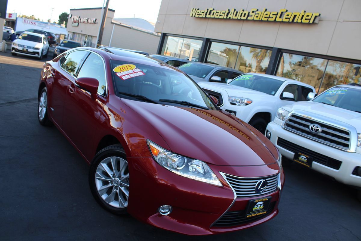 Used 2015 Lexus ES 300h w/ Navigation System Package FWD image 38