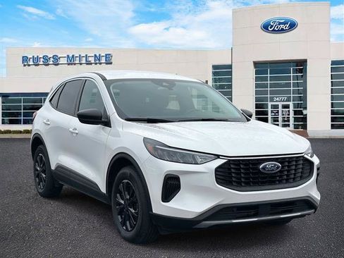 Used 2023 Ford Escape Active image 1