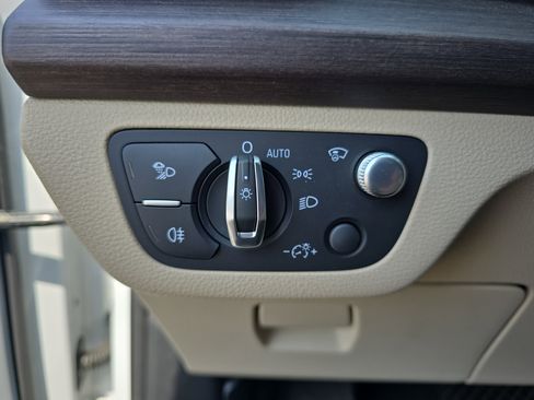 Used 2023 Audi Q5 2.0T Prestige w/ Prestige Package AWD/4WD image 26