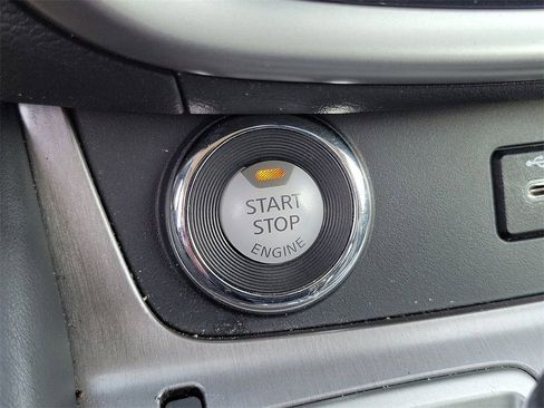 Used 2023 Nissan Murano SV image 9