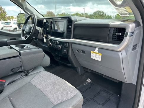 Used 2025 Ford F250 XLT AWD/4WD image 19