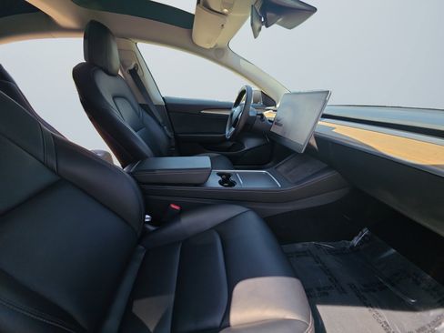 Used 2021 Tesla Model 3 Standard Range Plus RWD image 17
