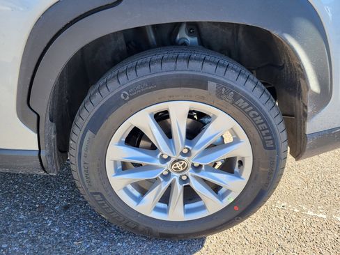 Certified 2026 Toyota Corolla Cross LE w/ Moonroof Package image 23