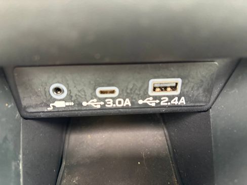 Used 2024 Subaru Outback Premium AWD/4WD image 32