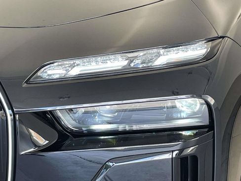 Used 2025 BMW i7 xDrive60 w/ Executive Package AWD/4WD image 10