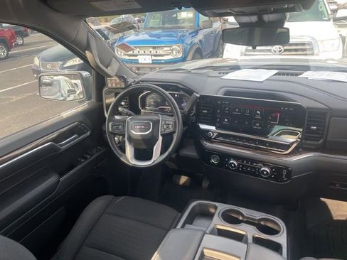 Used 2023 GMC Sierra 1500 SLE w/ X31 Off-Road Package image 8