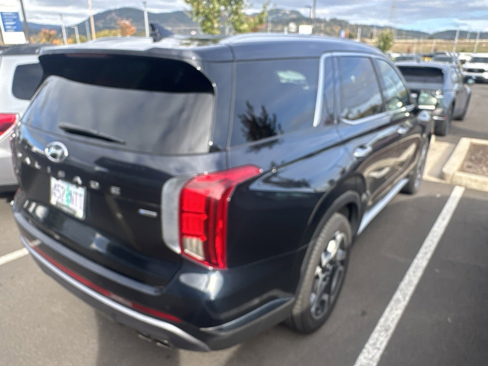 Used 2023 Hyundai Palisade Limited AWD/4WD image 9