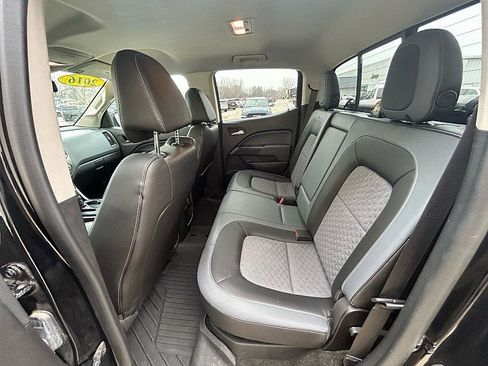 Used 2016 Chevrolet Colorado Z71 w/ Z71 Midnight Edition image 24