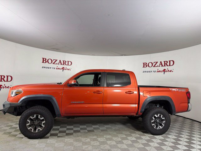 Used 2018 Toyota Tacoma TRD Off-Road AWD/4WD image 8