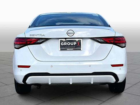 Used 2025 Nissan Sentra SV image 5