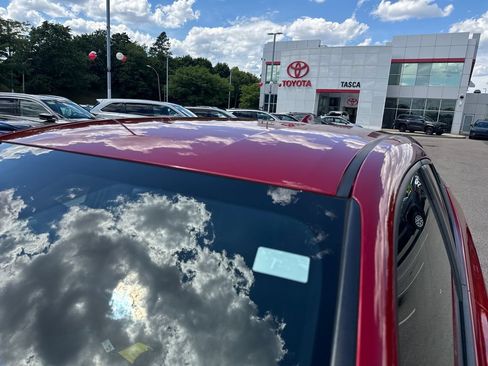 Used 2021 Toyota C-HR XLE FWD image 43