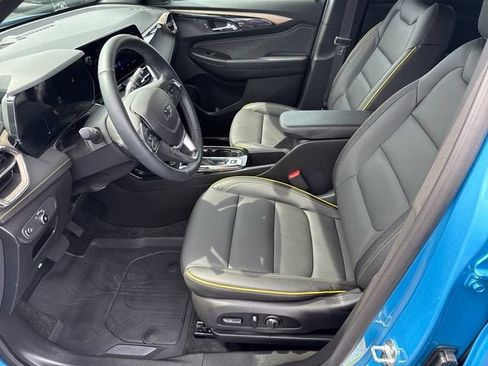 Used 2025 Chevrolet TrailBlazer ACTIV w/ Driver Confidence Package FWD image 10