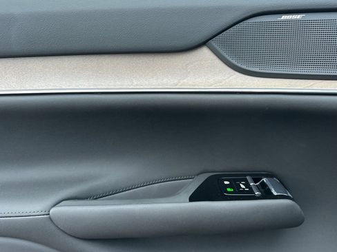 New 2025 Volvo EX90 Ultra AWD/4WD image 14