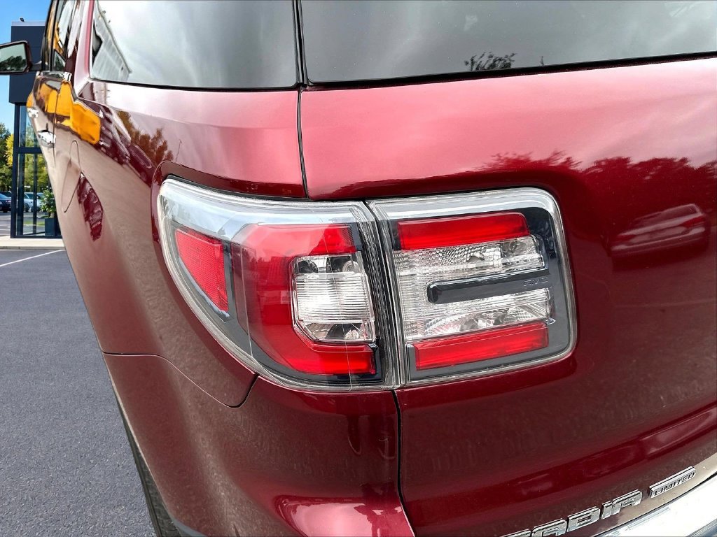 Used 2017 GMC Acadia Limited SLT AWD/4WD image 26