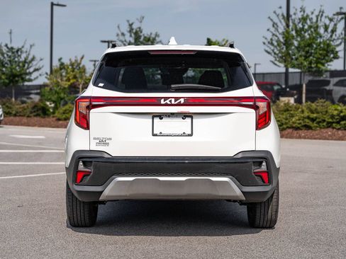 Used 2026 Kia Seltos S FWD image 6