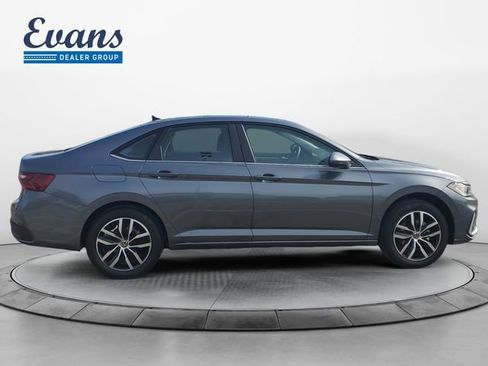 New 2026 Volkswagen Jetta SE image 8