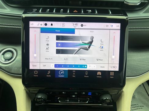 Used 2021 Jeep Grand Cherokee L Limited w/ Luxury Tech Group II AWD/4WD image 18