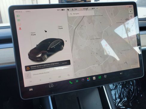 Used 2018 Tesla Model 3 Long Range RWD image 36