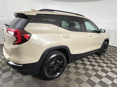 Used 2023 GMC Terrain AT4 AWD/4WD image 2