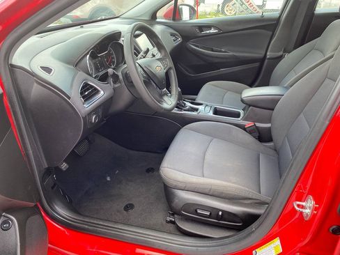 Used 2019 Chevrolet Cruze LT w/ LT Fleet Convenience Package FWD image 3