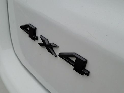 New 2026 Jeep Compass Latitude image 8