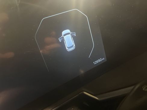 Used 2024 Kia Sorento SX image 9