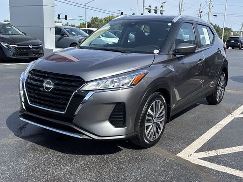 Certified 2024 Nissan Kicks SV FWD image 10