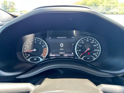 Used 2022 Jeep Renegade Trailhawk AWD/4WD image 16