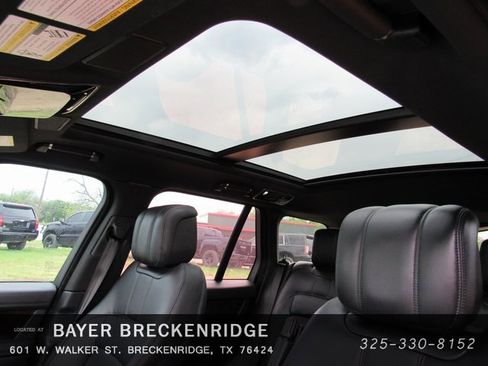 Used 2020 Land Rover Range Rover HSE image 28