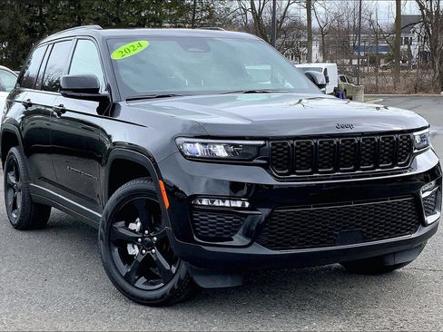 Certified 2024 Jeep Grand Cherokee Limited w/ Black Appearance Package AWD/4WD image 2