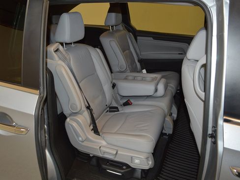 Used 2024 Honda Odyssey EX-L image 12