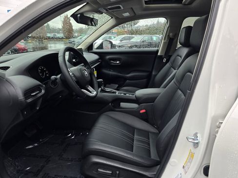 Certified 2026 Honda HR-V EX-L image 3