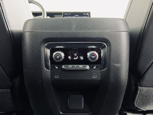 Used 2025 GMC Yukon Denali image 20