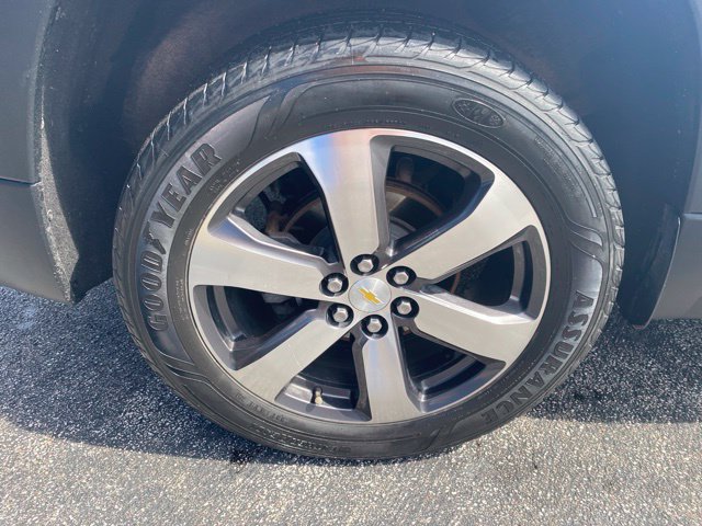 Used 2018 Chevrolet Traverse LT w/ LPO, 'HIT The Road' Package FWD image 12