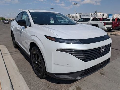 New 2025 Nissan Murano SV image 3