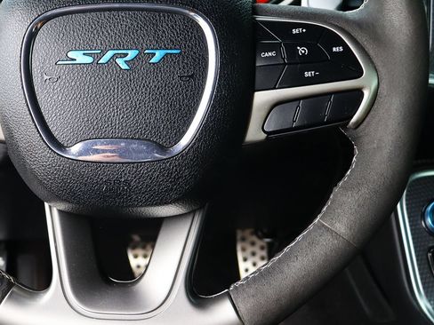 Used 2018 Dodge Challenger SRT Hellcat RWD image 53