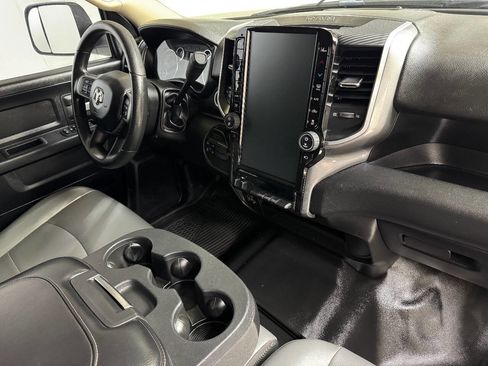 Used 2019 RAM 2500 Tradesman w/ Chrome Appearance Group image 33