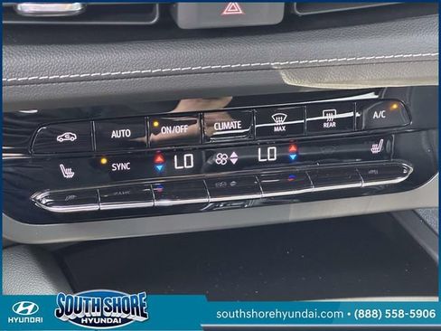 Used 2023 Buick Envision Essence FWD image 32