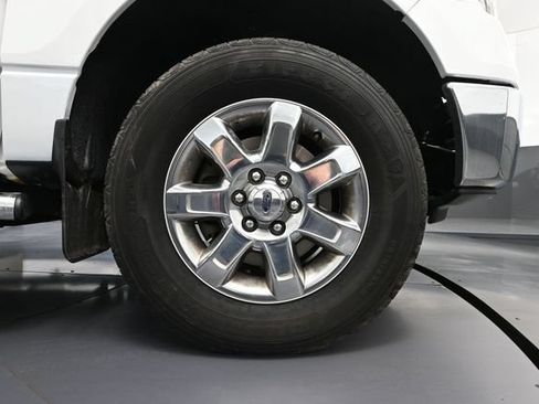 Used 2014 Ford F150 XLT w/ Equipment Group 302A Luxury AWD/4WD image 17