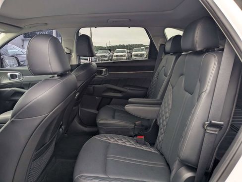 Used 2023 Kia Sorento SX AWD/4WD image 14